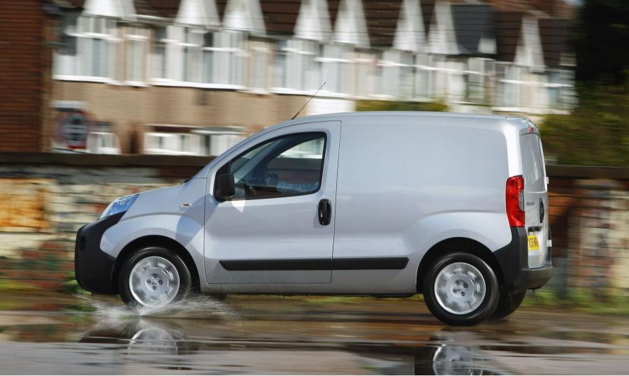  Peugeot Bipper 2008 года  (фото 10 из 93)